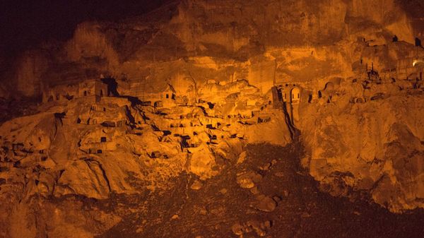 Wardzia bei Nacht Südgeorgien -Kleiner Kaukasus